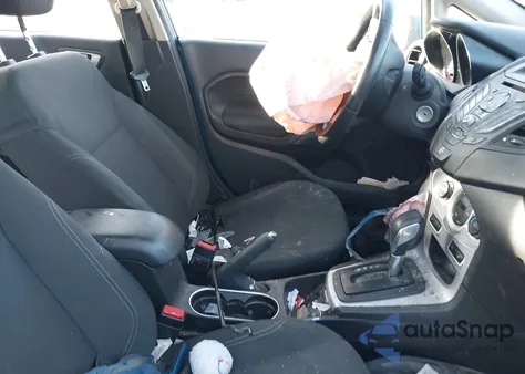 2016 Ford Fiesta Se z USA, uszkodzony, nr VIN 3FADP4BJ3GM138395